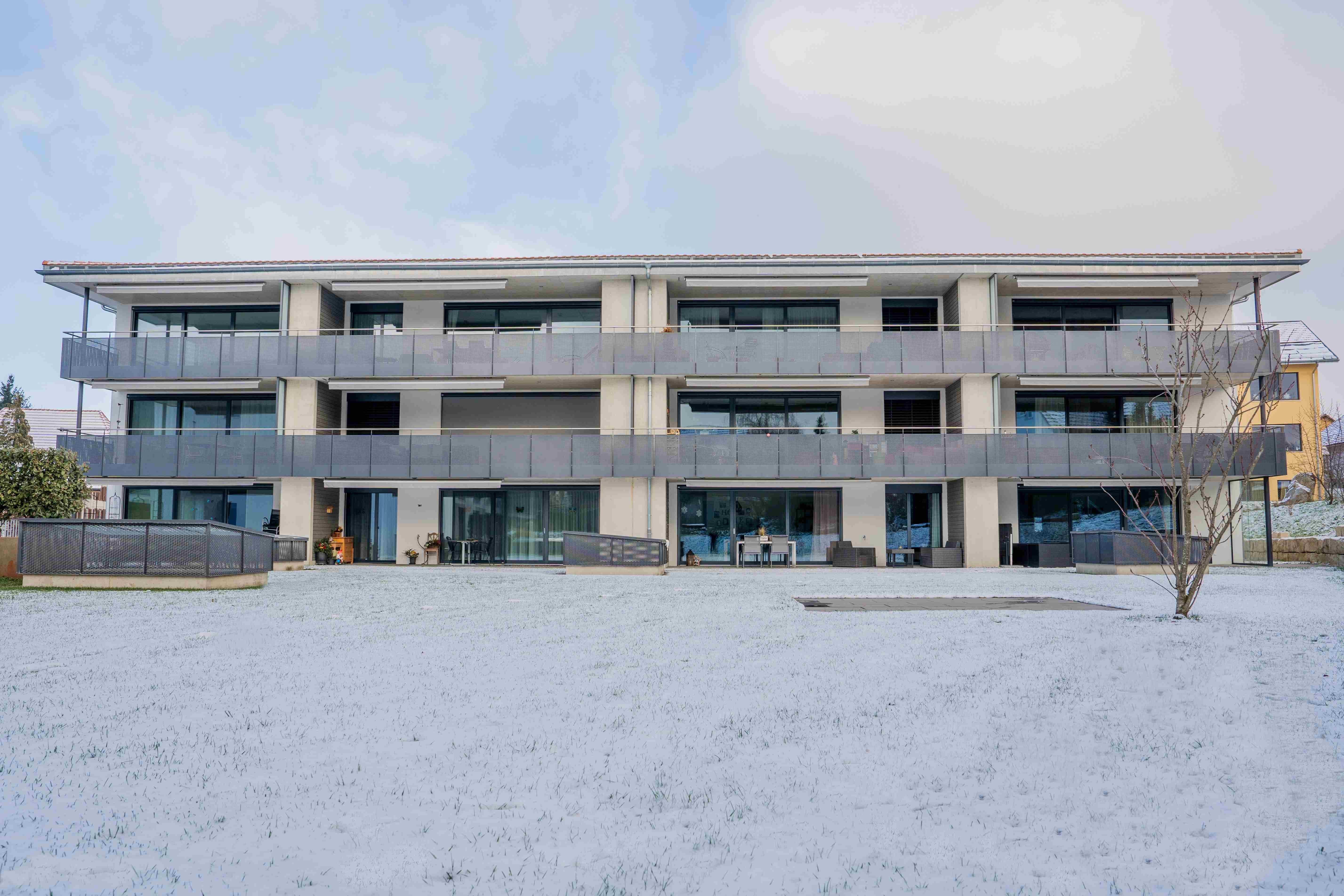 Modernes Mehrfamilienhaus in Ried bei Kerzers