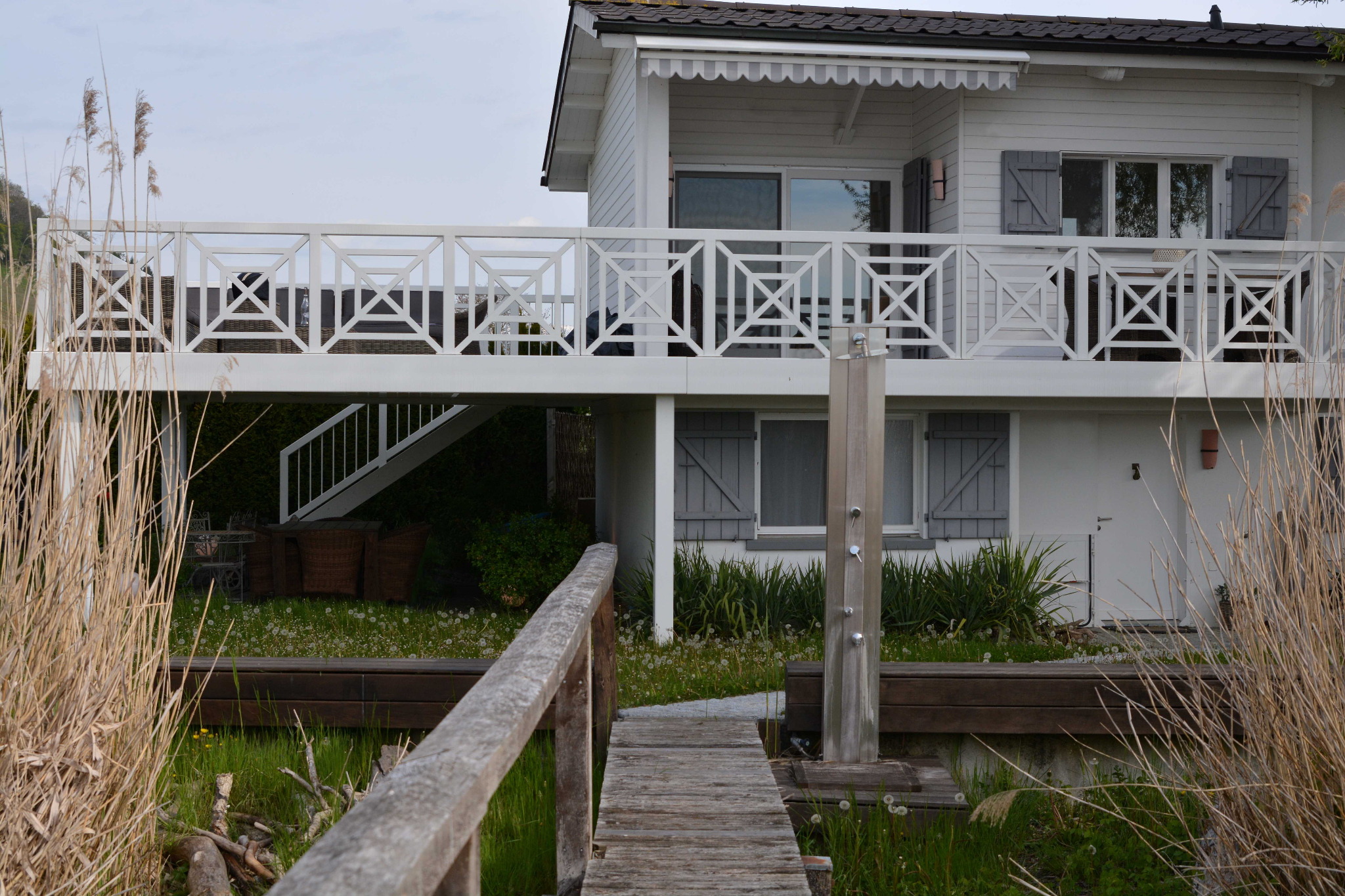 Beachhouse im New England Stil, in Sugiez am Murtensee